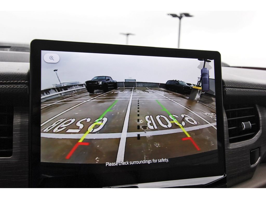 Used 2023 Ford Expedition Limited image 22