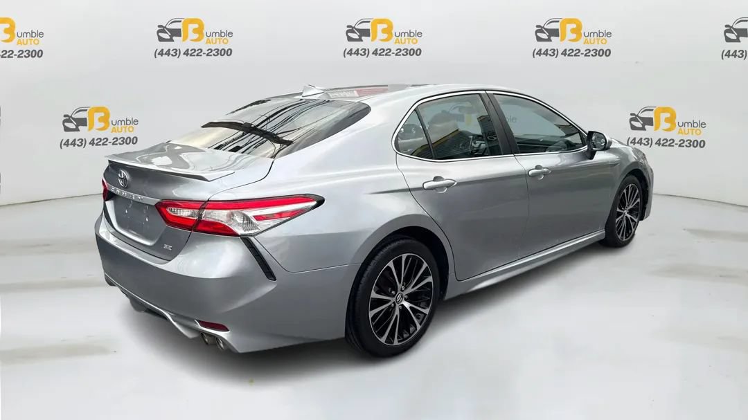 Used 2020 Toyota Camry SE FWD image 5