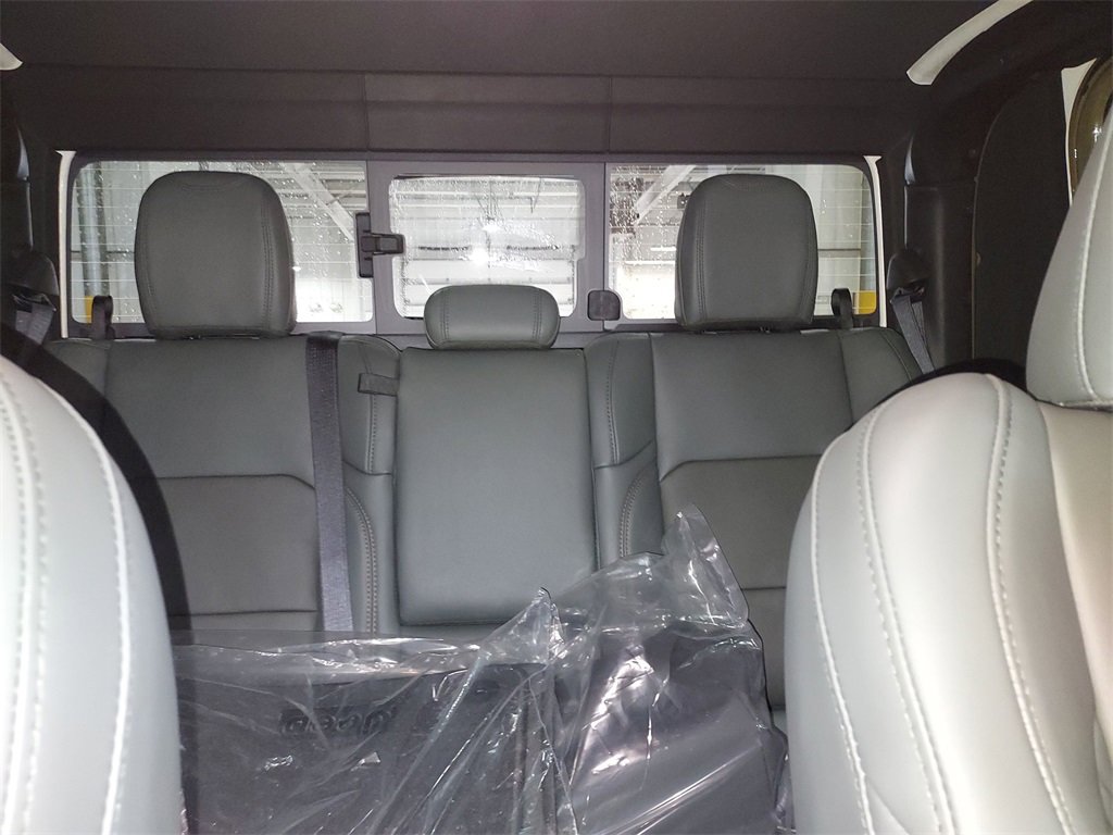 New 2026 Jeep Gladiator Mojave image 13