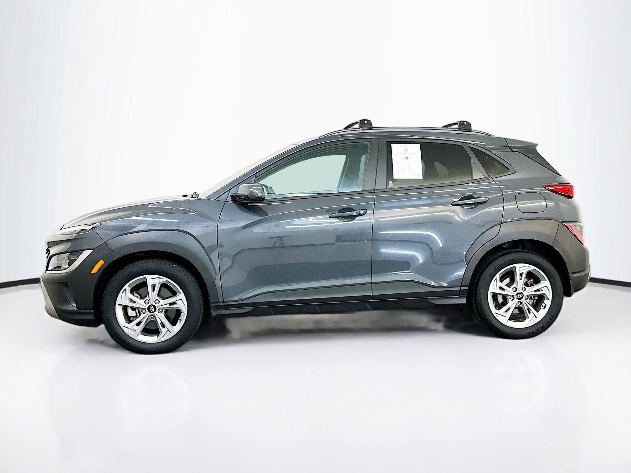 Used 2023 Hyundai Kona SEL image 4