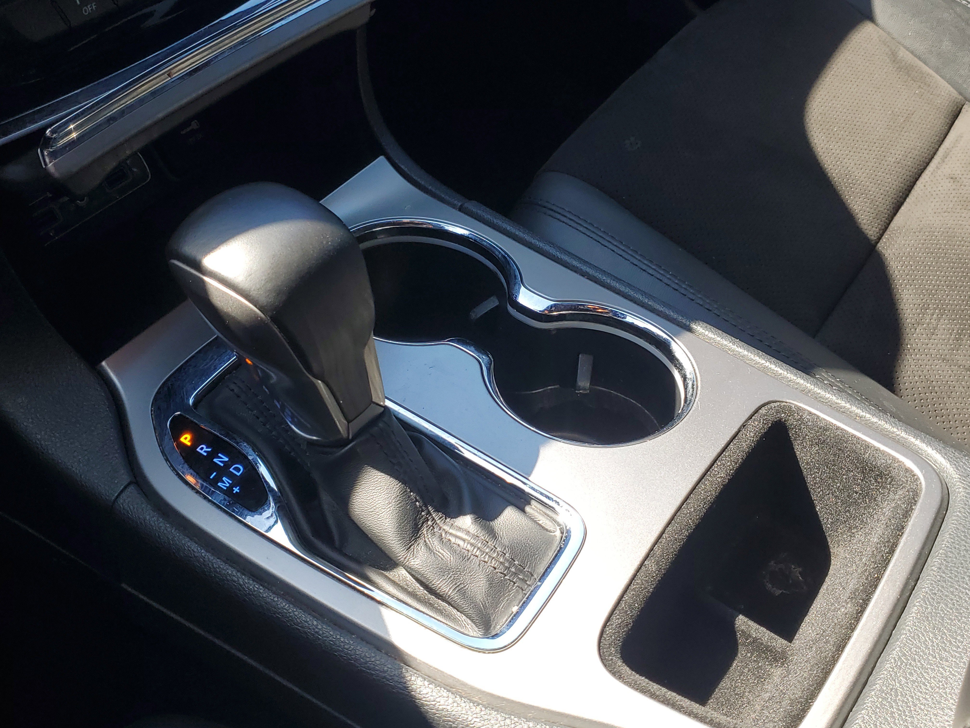 Used 2020 Jeep Grand Cherokee Altitude image 25