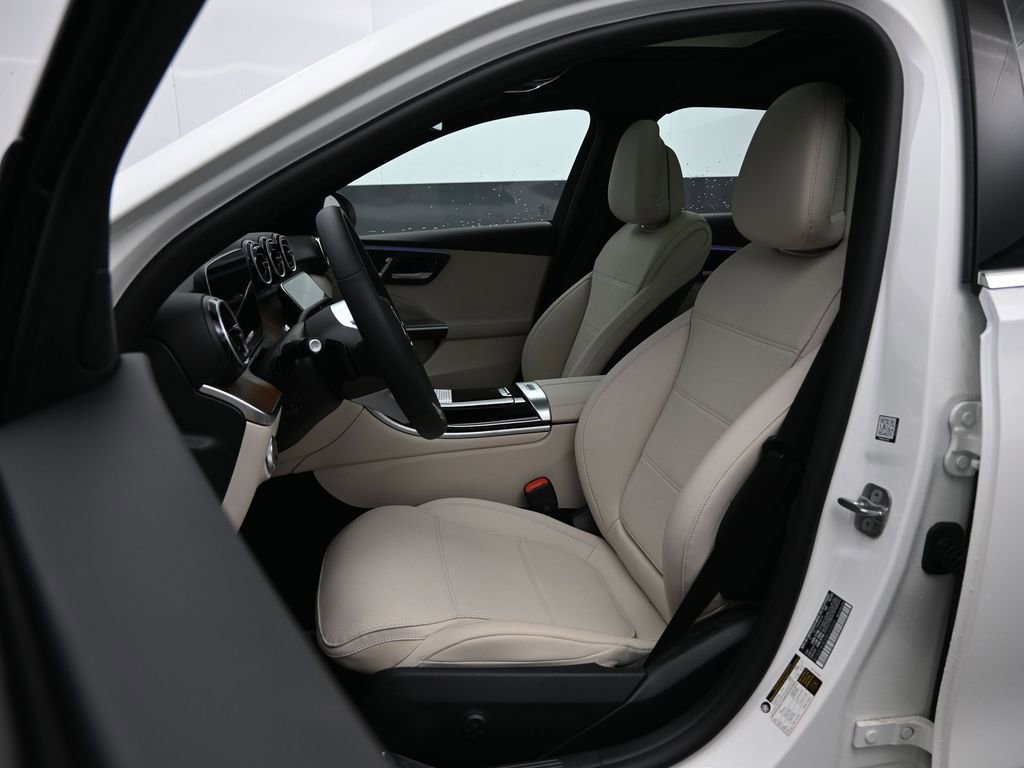 New 2025 Mercedes-Benz C 300 4MATIC Sedan image 19