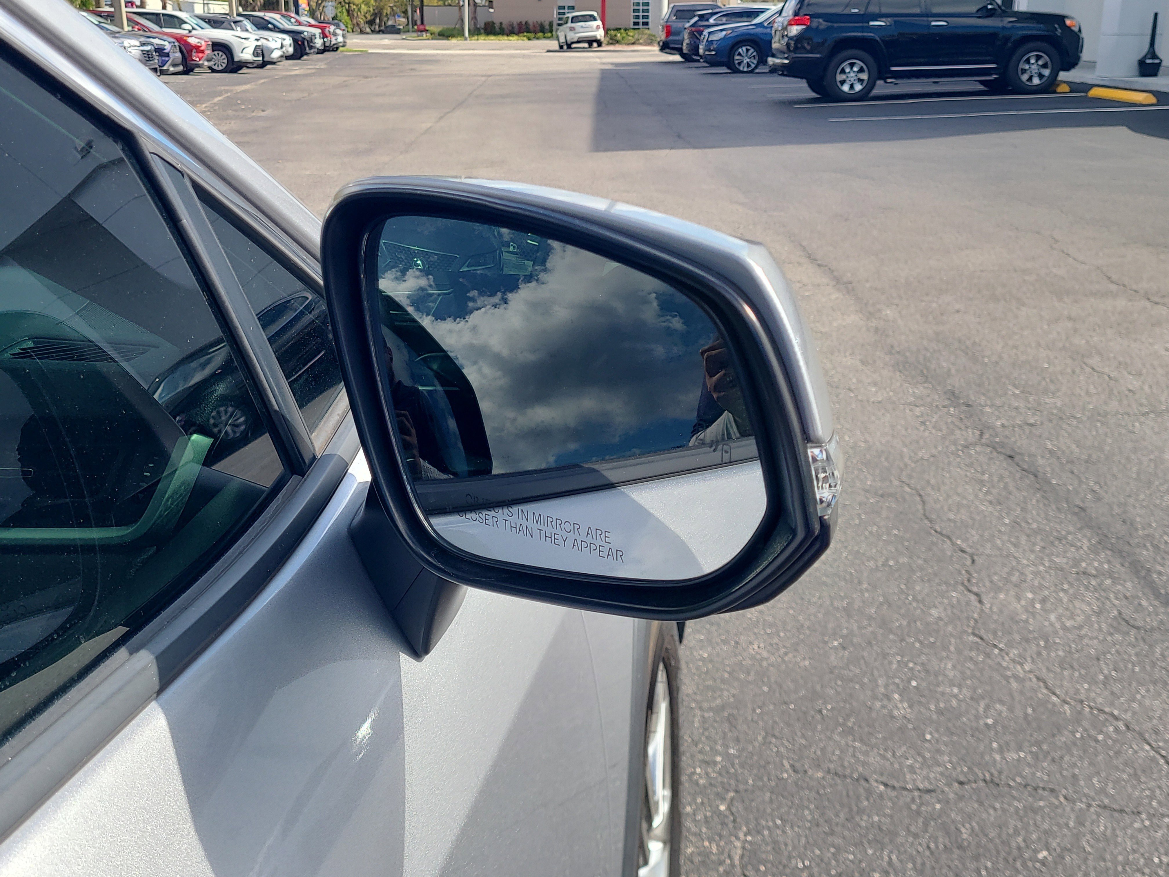 Used 2021 Toyota RAV4 XLE Premium image 7