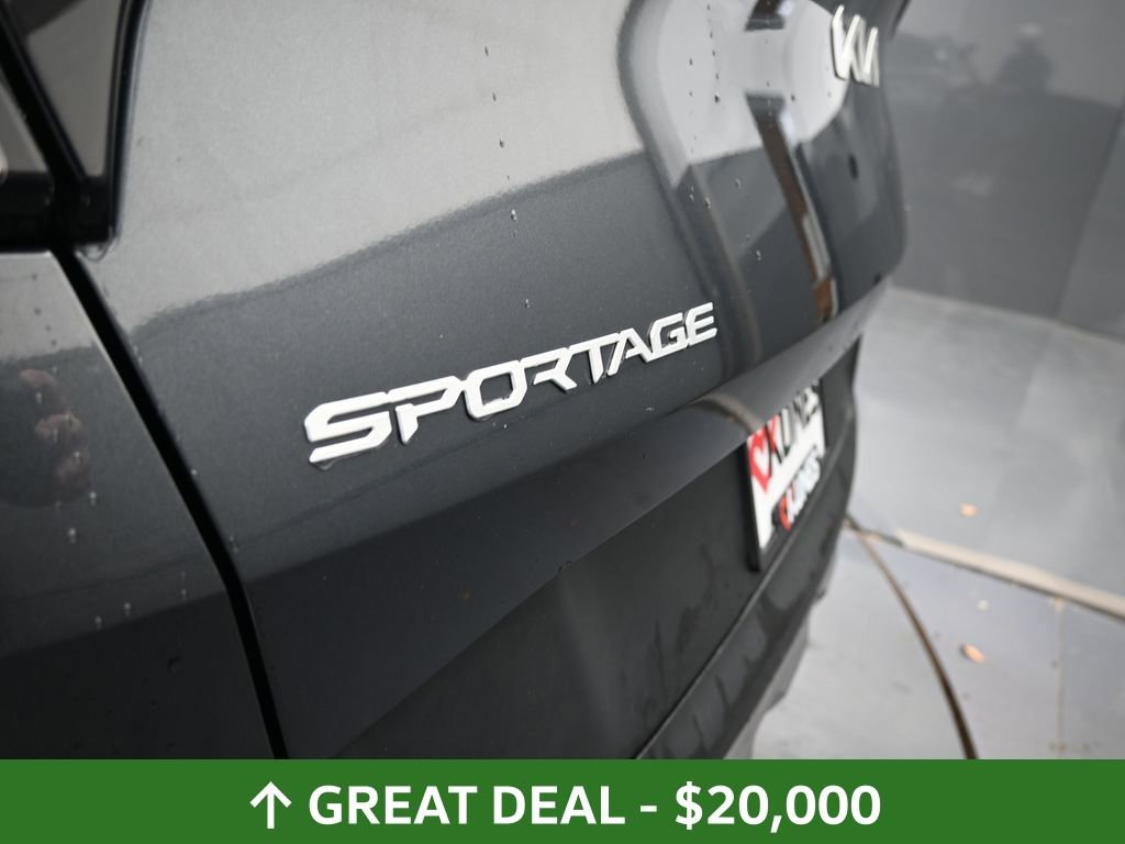 Used 2024 Kia Sportage LX image 18