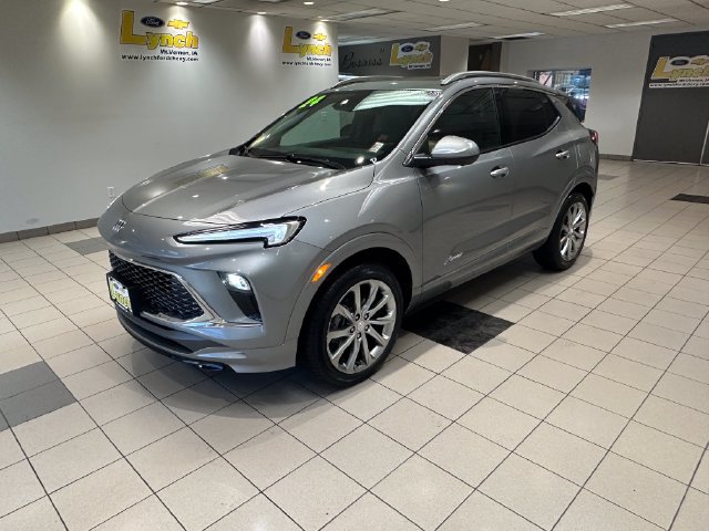 Used 2024 Buick Encore GX Avenir w/ Avenir Technology Package AWD/4WD image 2