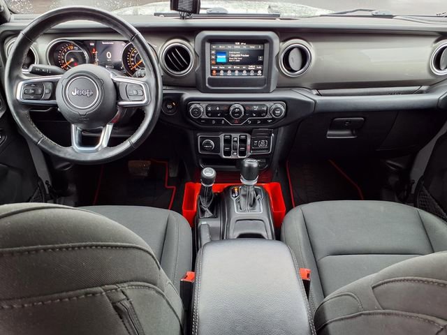 Used 2018 Jeep Wrangler Unlimited Sahara w/ Dual Top Group AWD/4WD image 9