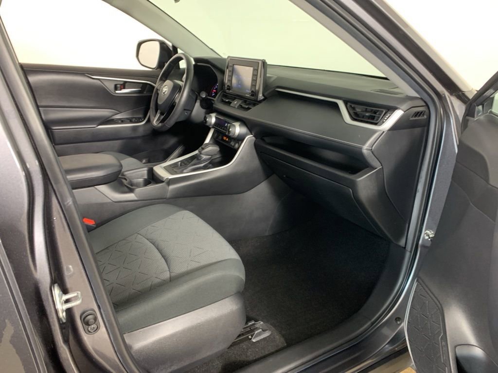 Used 2021 Toyota RAV4 XLE w/ XLE Grade Weather Package image 38
