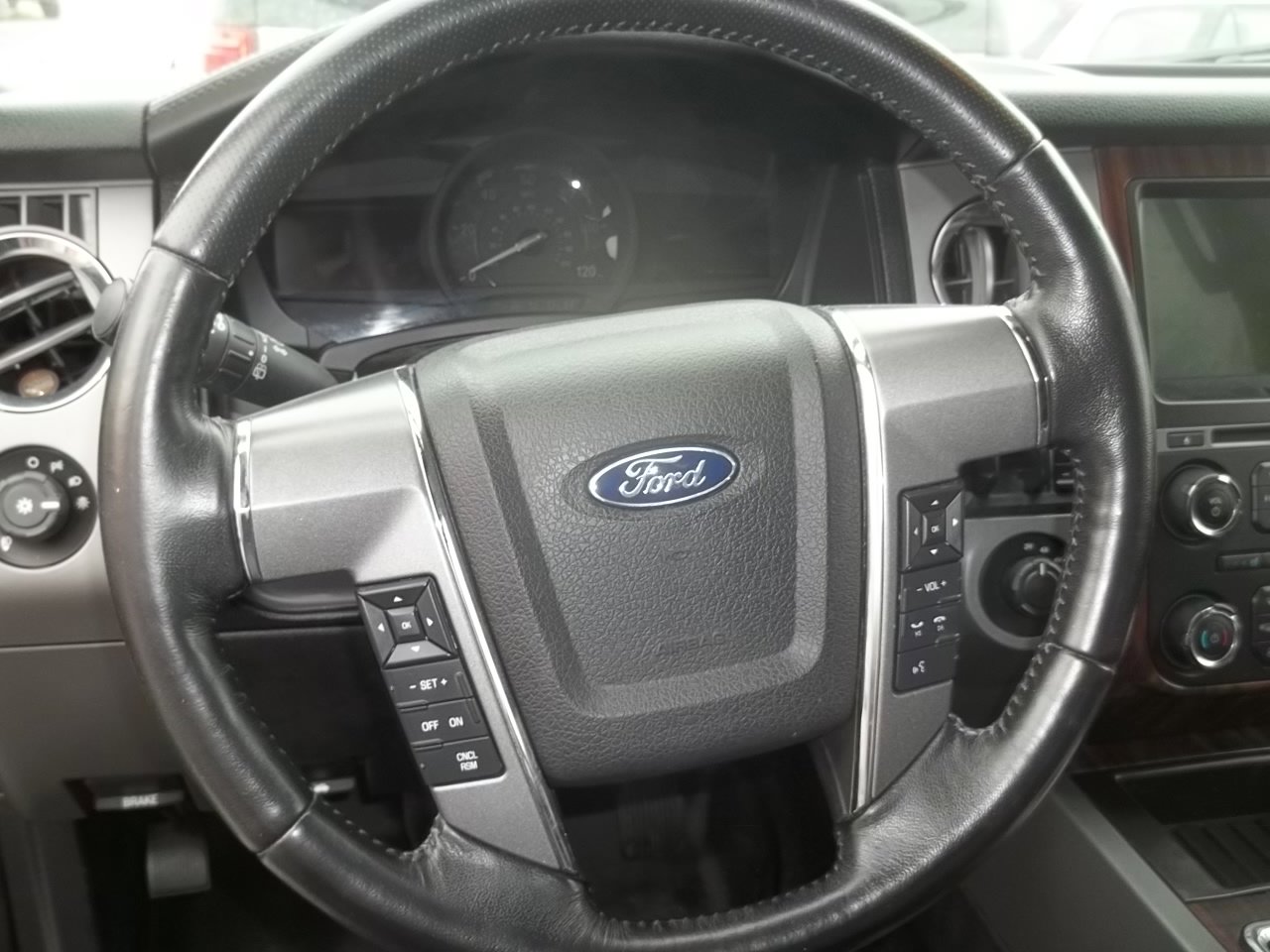 Used 2017 Ford Expedition Max Platinum image 6