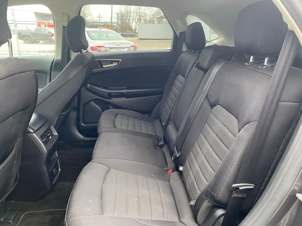 Used 2015 Ford Edge SEL image 41