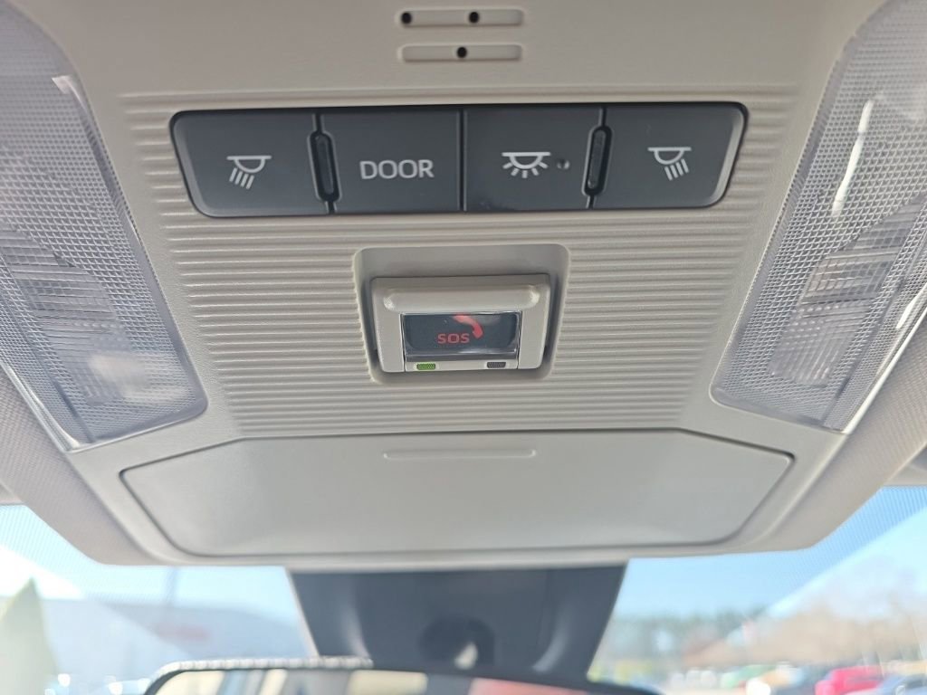 Used 2025 Toyota RAV4 LE image 30