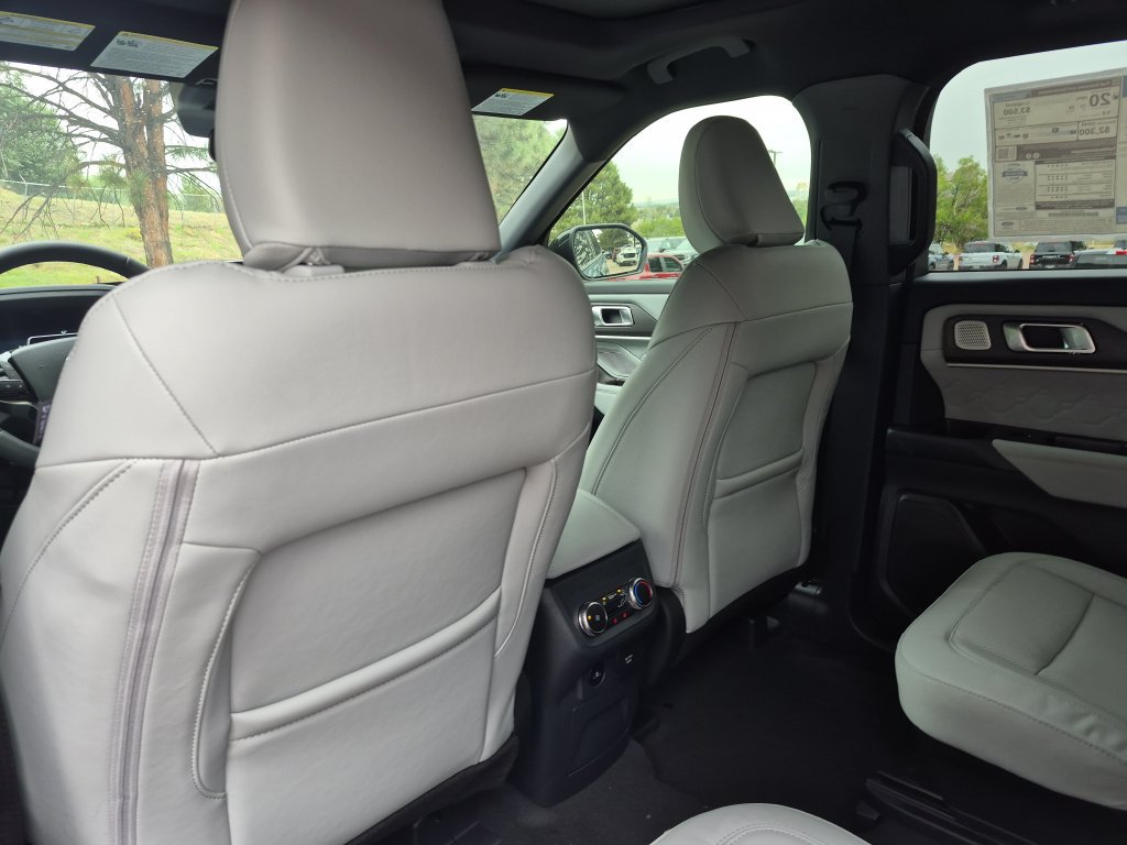 New 2027 Ford Explorer Platinum w/ 3.0L Ultimate Package AWD/4WD image 20