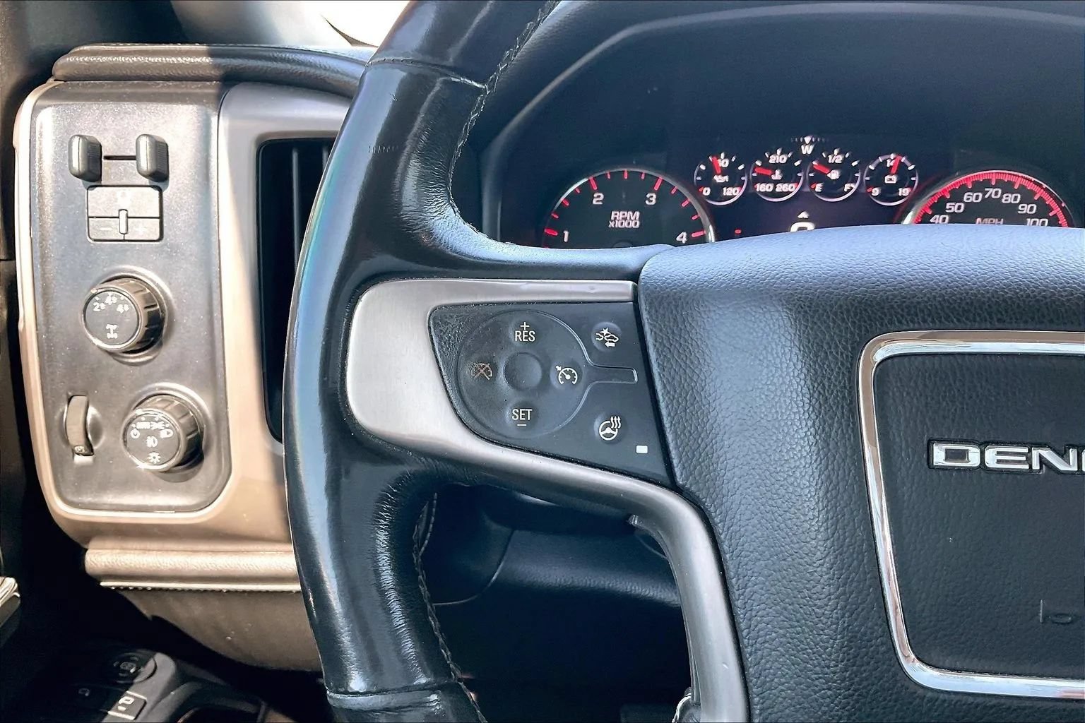 Used 2015 GMC Sierra 3500 Denali AWD/4WD image 15