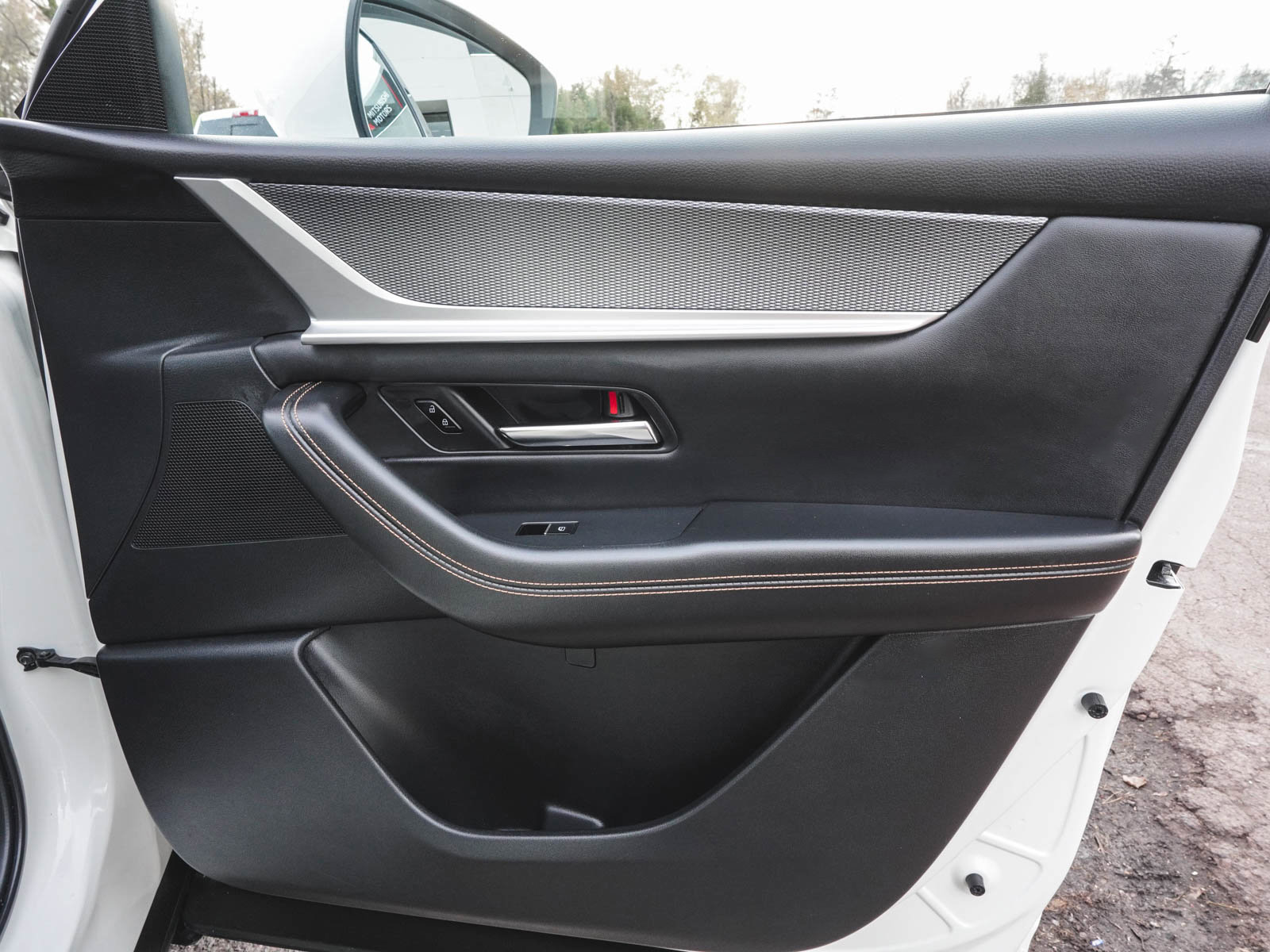 Used 2024 MAZDA CX-90 Plug-In Hybrid w/ Preferred image 11