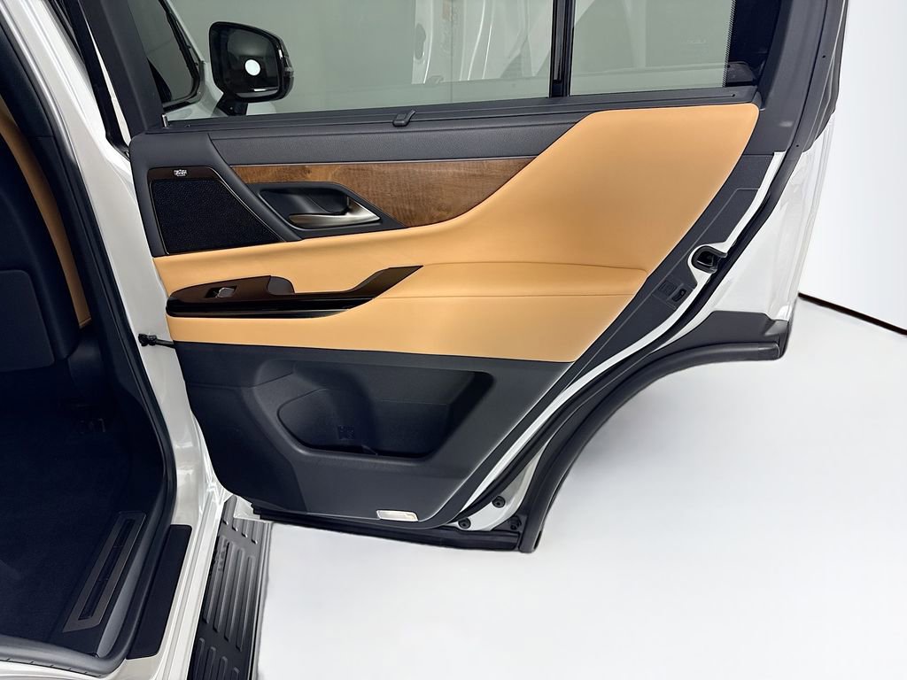 New 2026 Lexus LX 700h Luxury image 28