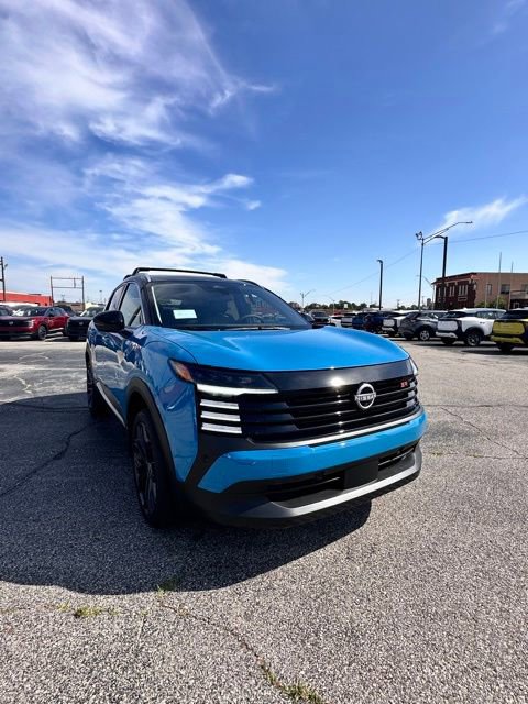 New 2025 Nissan Kicks SR image 3