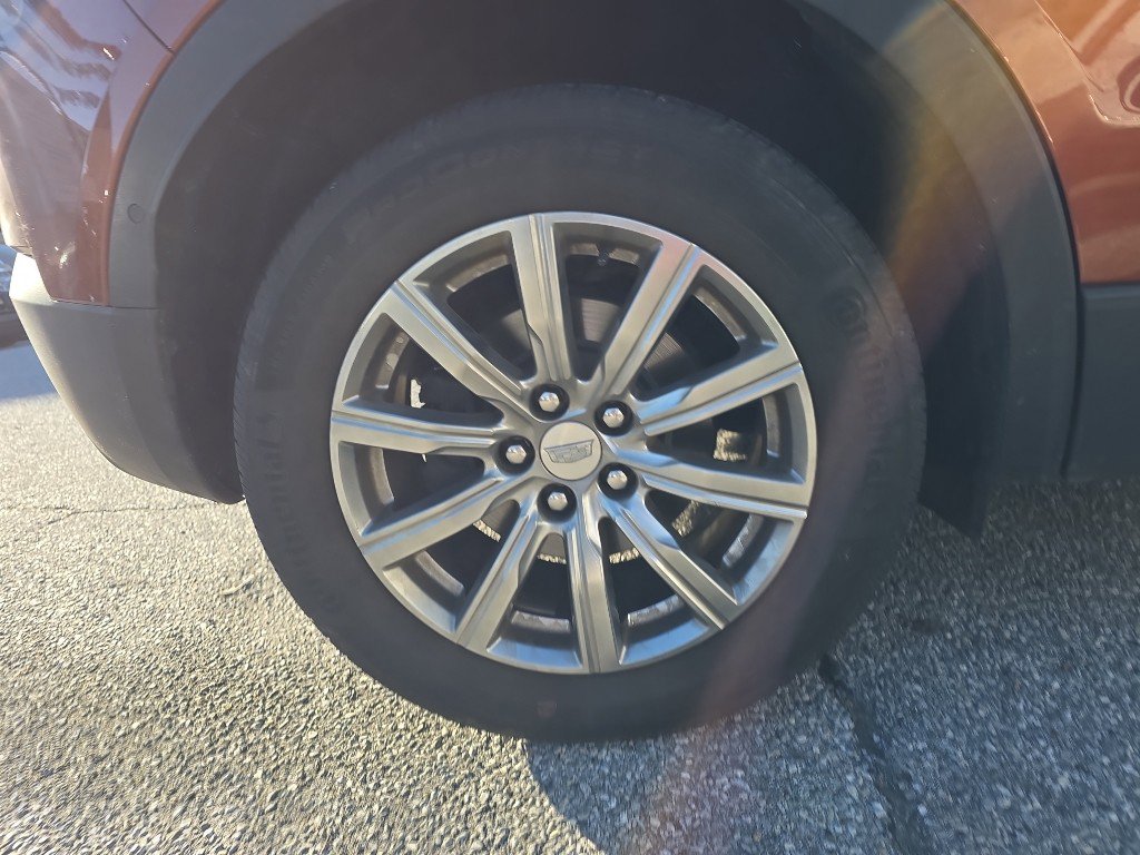 Used 2019 Cadillac XT4 Premium Luxury image 5