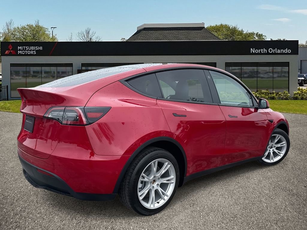 Used 2022 Tesla Model Y Long Range image 5