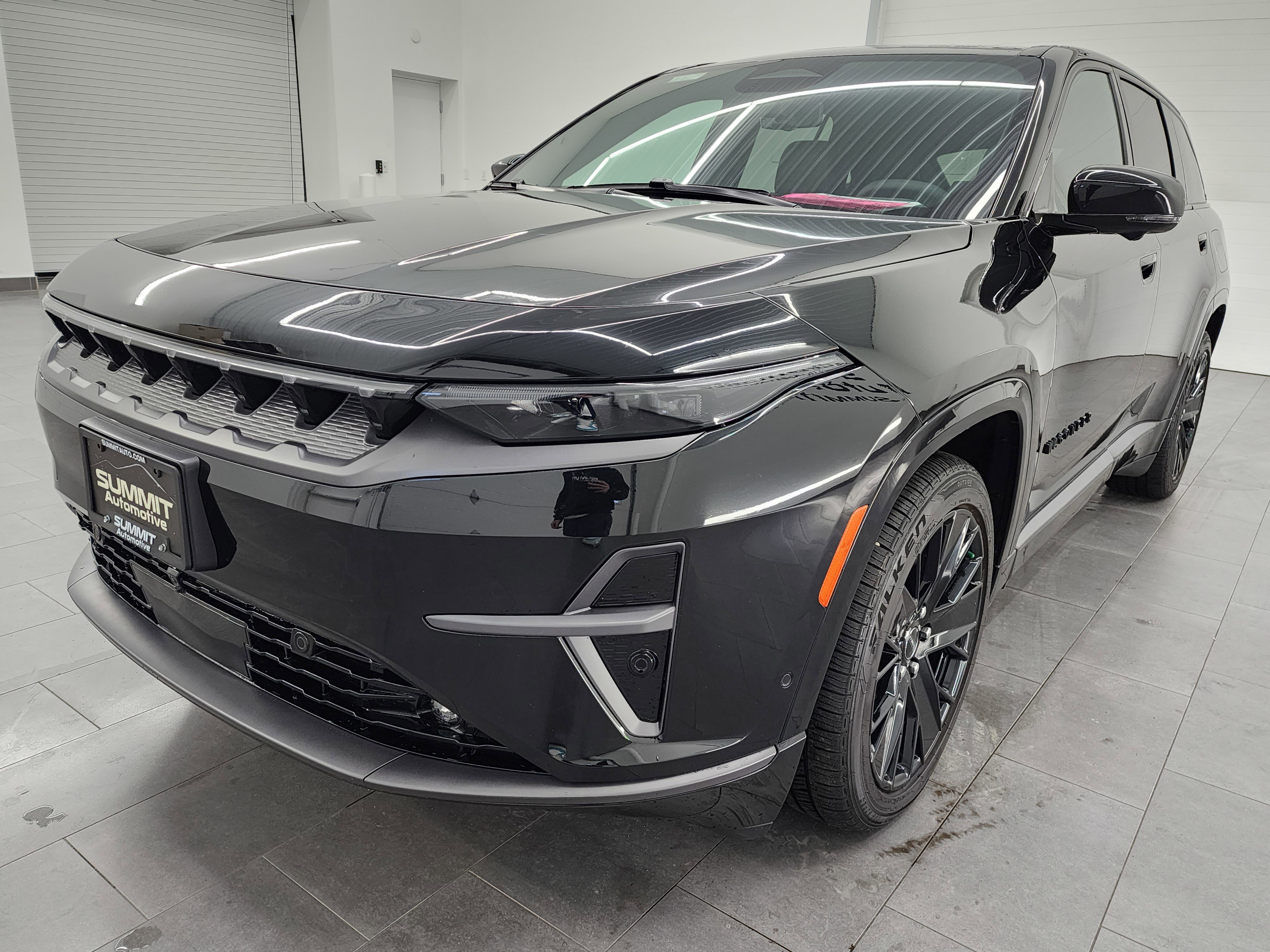 Used 2024 Jeep Wagoneer Launch Edition image 6