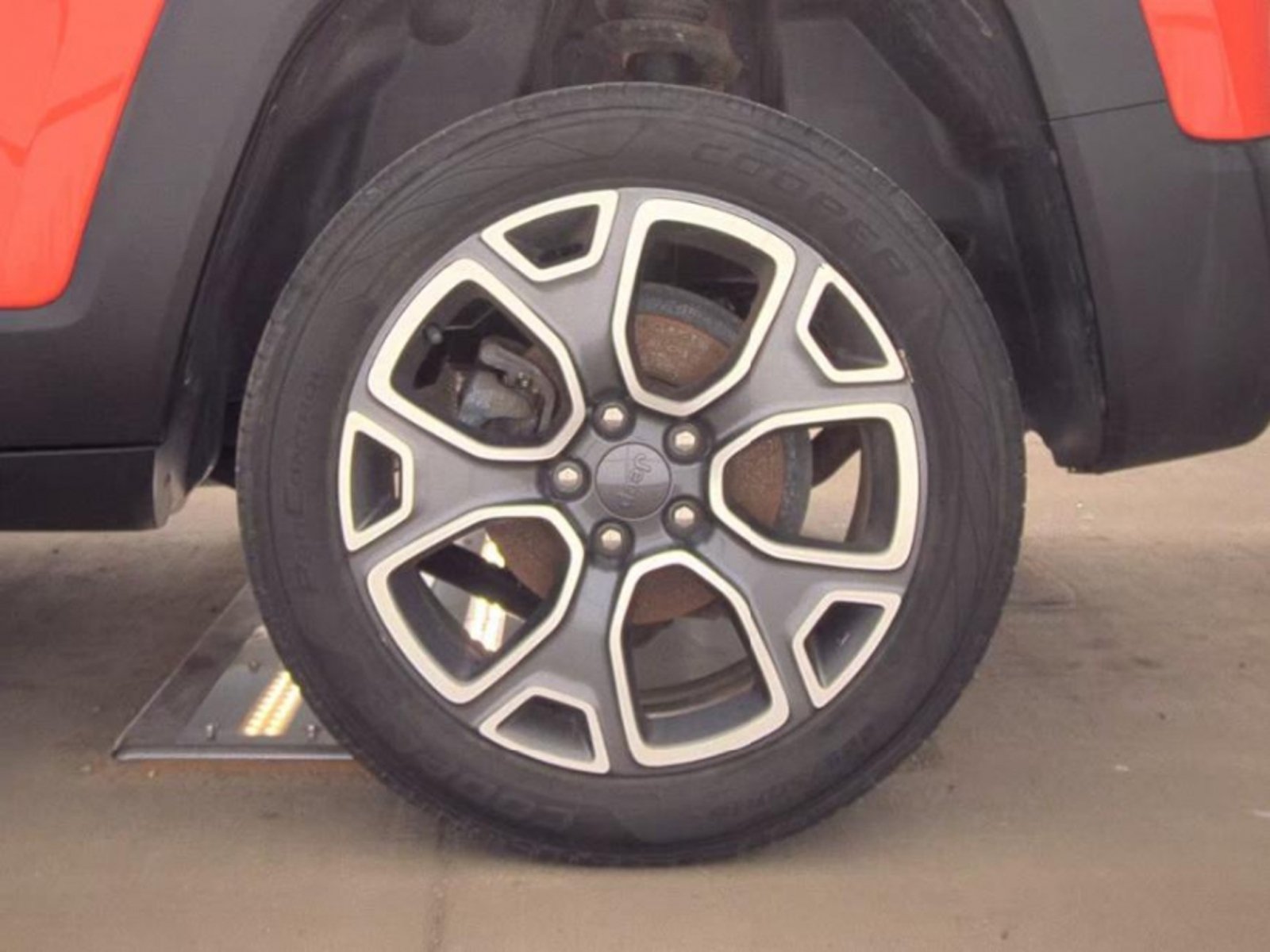 Used 2018 Jeep Renegade Limited AWD/4WD image 11