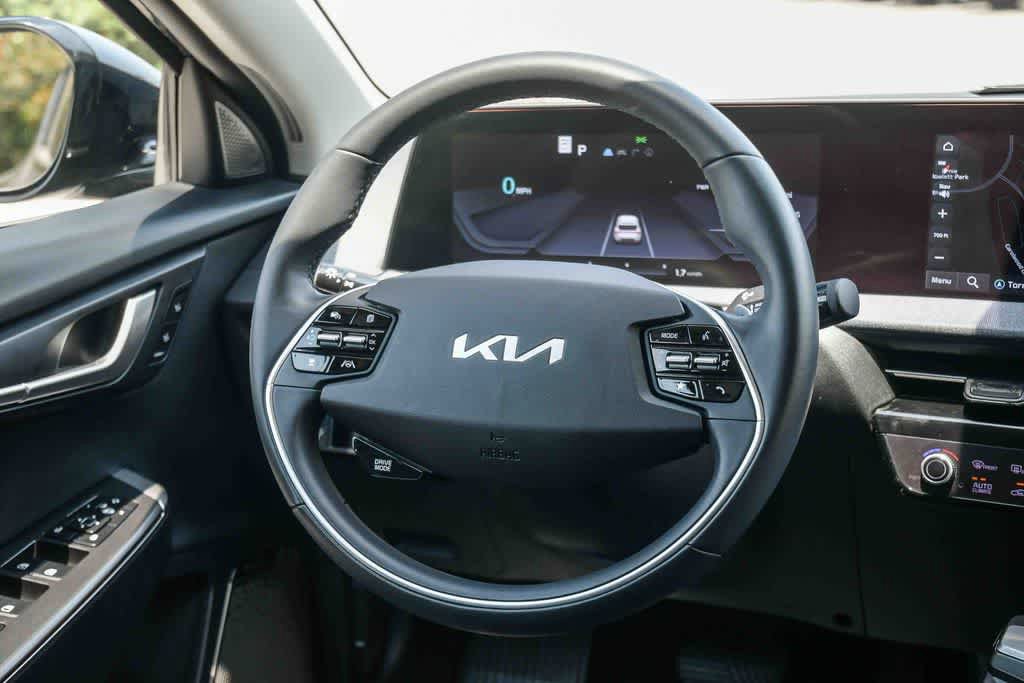 Used 2024 Kia EV6 Wind RWD image 12