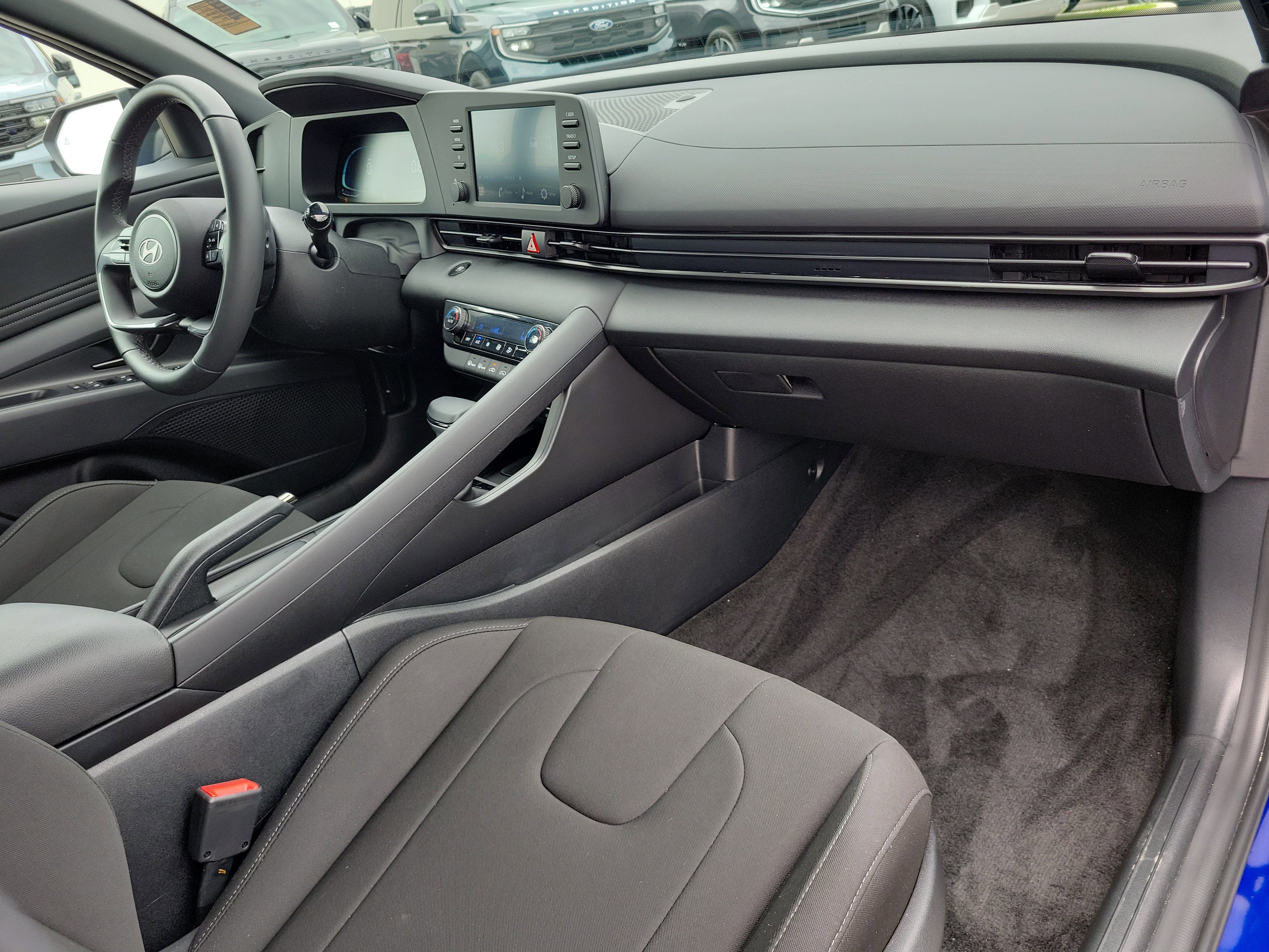Used 2025 Hyundai Elantra Sport FWD image 16