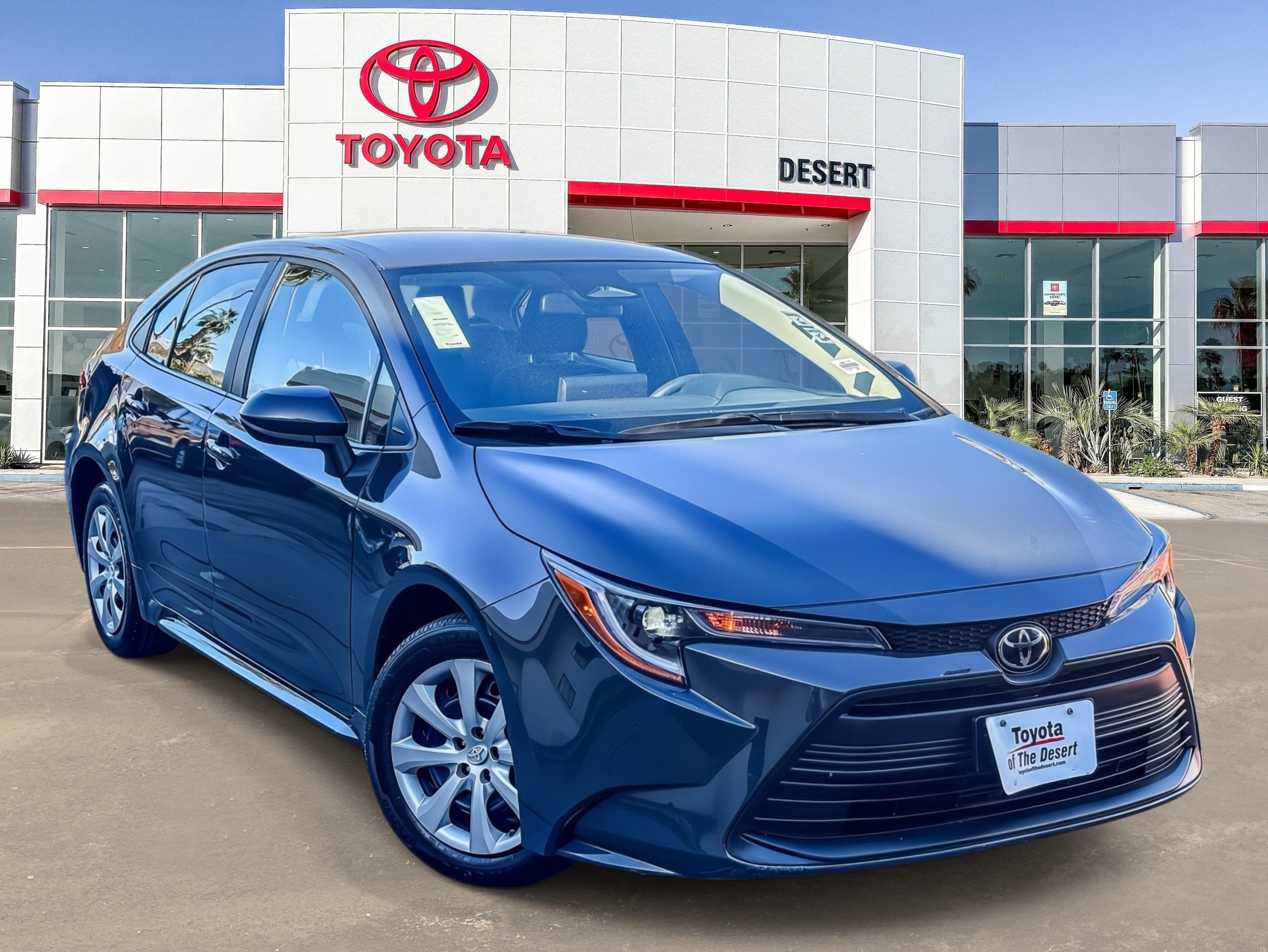 Certified 2025 Toyota Corolla LE FWD image 1