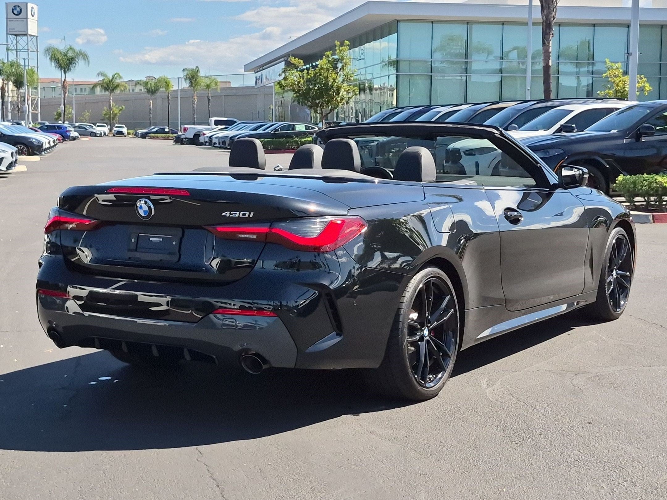 Certified 2023 BMW 430i Convertible w/ M Sport Package RWD image 10