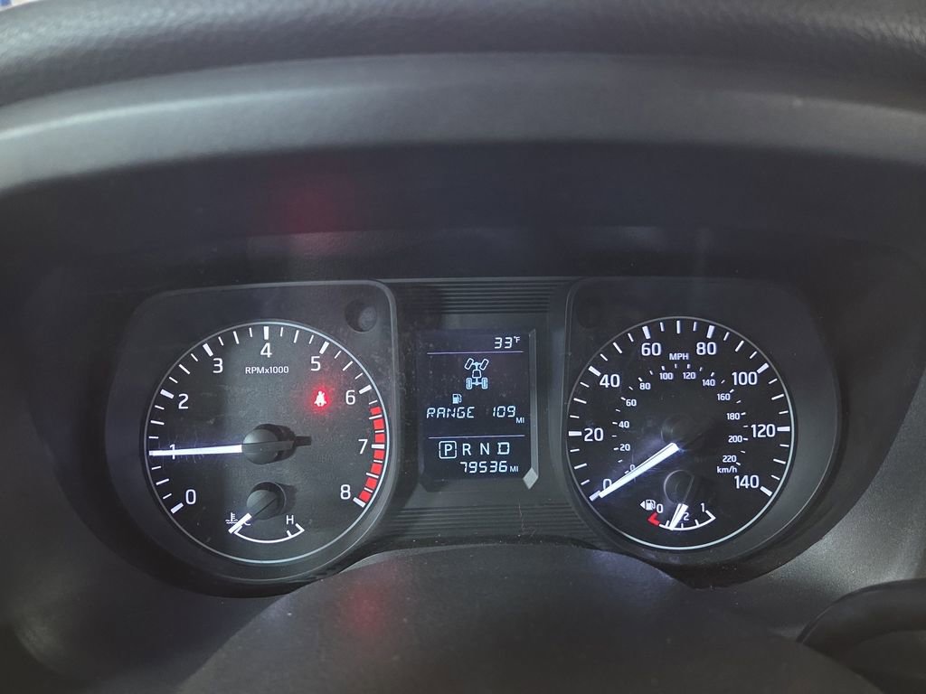 Used 2018 Nissan Titan S image 16