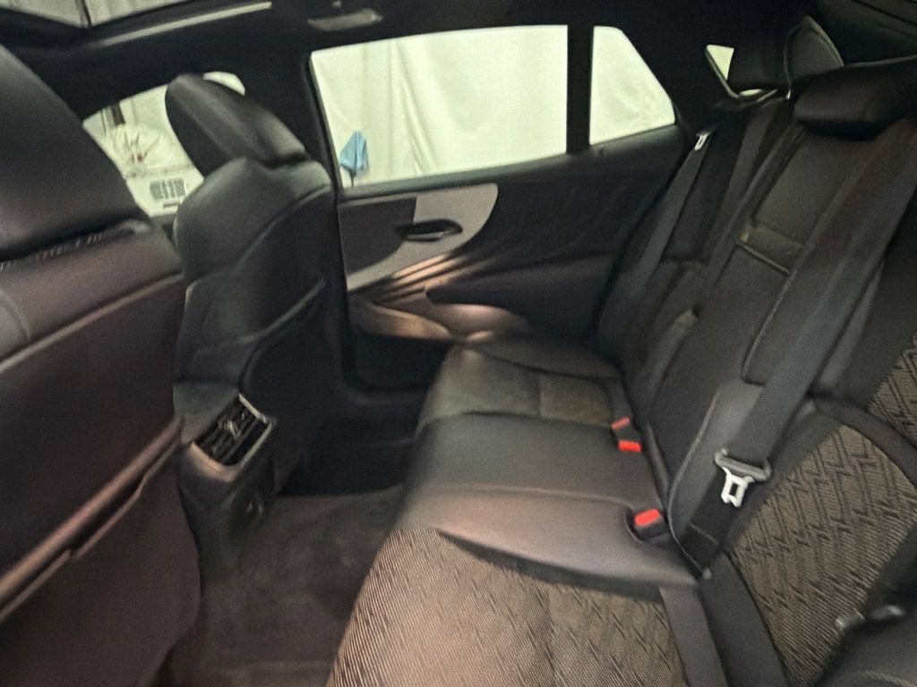 Used 2021 Lexus LS 500 F Sport w/ Accessory Package (Z2) RWD image 21
