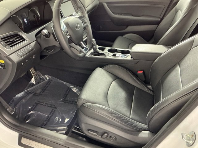 Used 2017 Hyundai Sonata Limited 2.0T FWD image 8