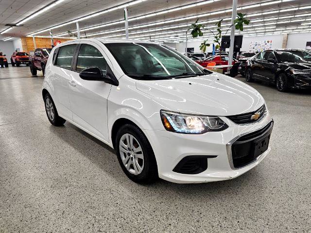 Used 2018 Chevrolet Sonic LT image 3