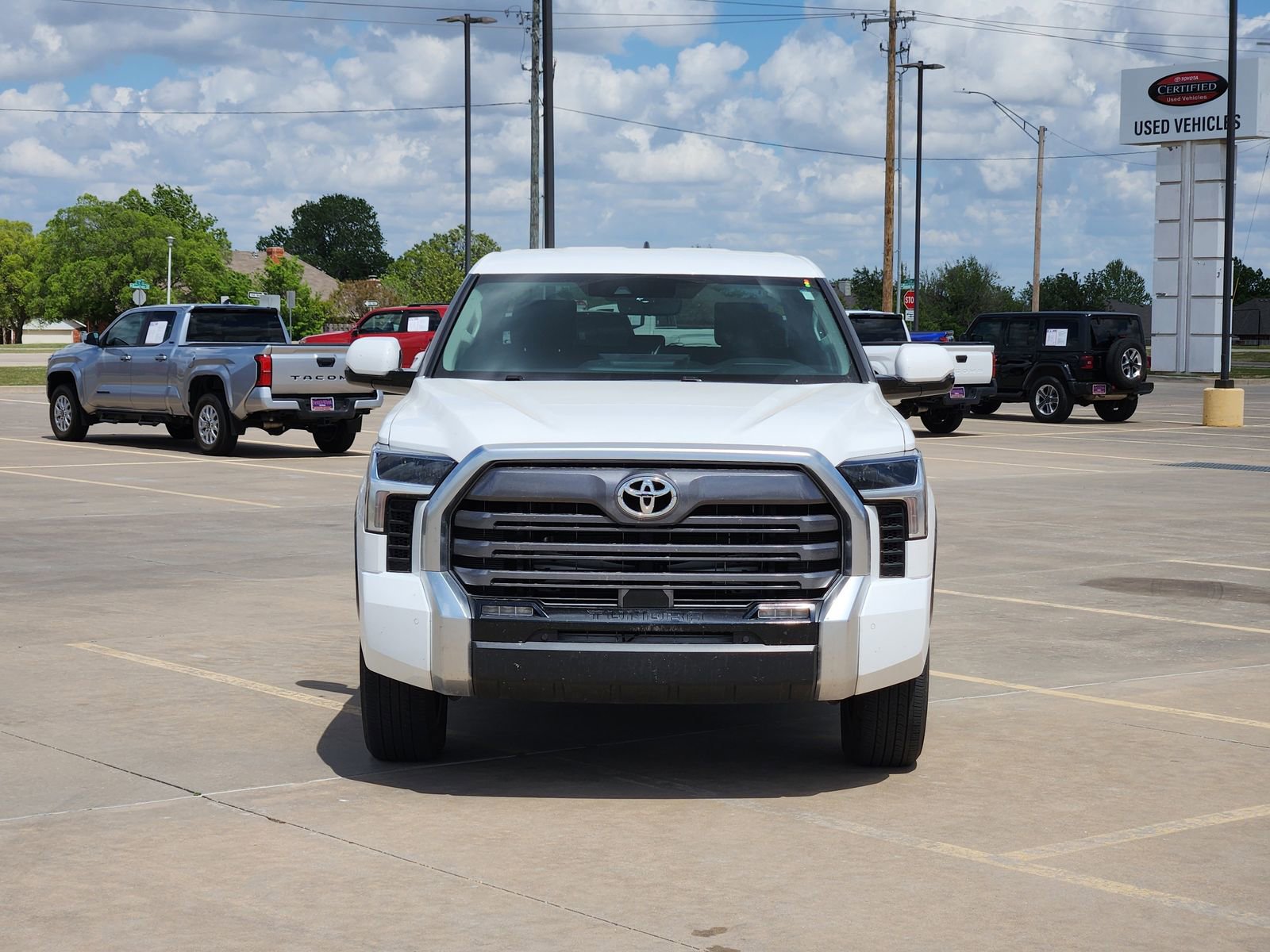 Used 2024 Toyota Tundra Limited w/ Power Package AWD/4WD image 7