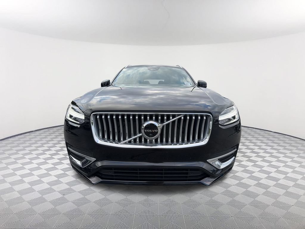 Used 2023 Volvo XC90 B6 Plus AWD/4WD image 2