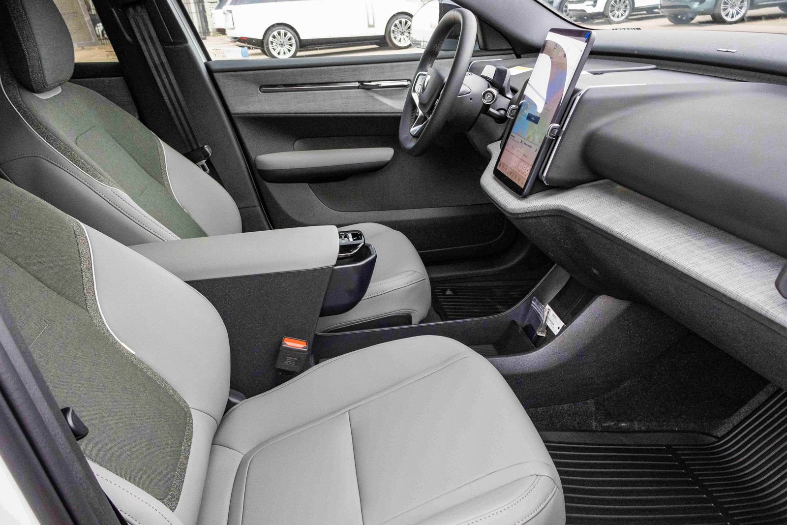 New 2026 Volvo EX30 Cross Country Ultra w/ Protection Package Premier image 17