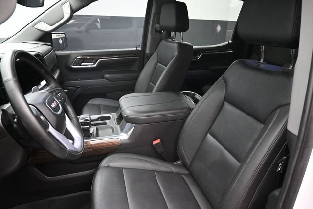 Used 2024 GMC Sierra 1500 Elevation w/ Elevation Premium Package AWD/4WD image 13