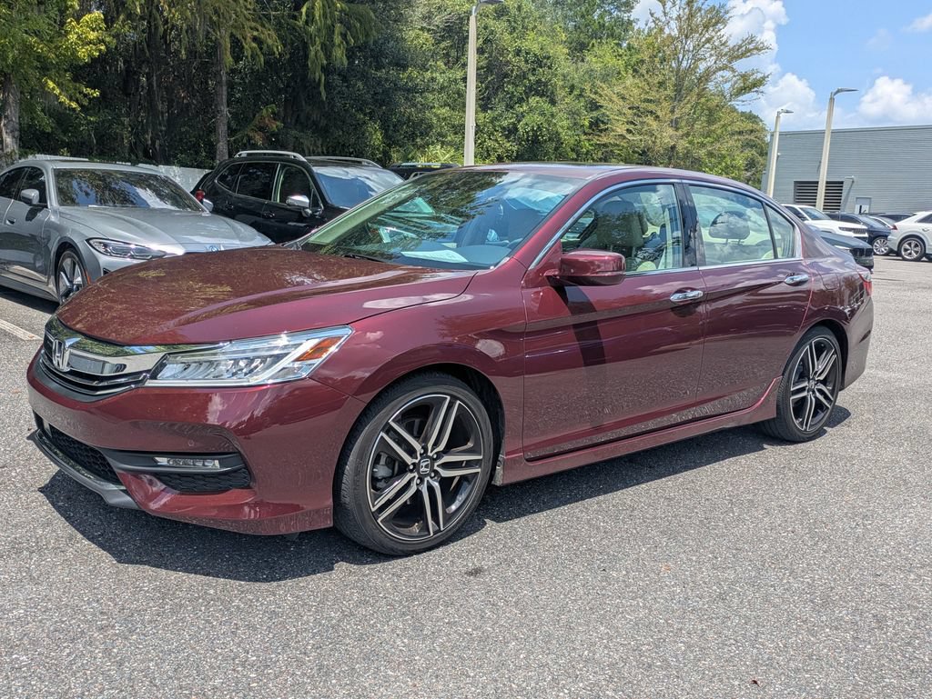 Used 2017 Honda Accord Touring image 10