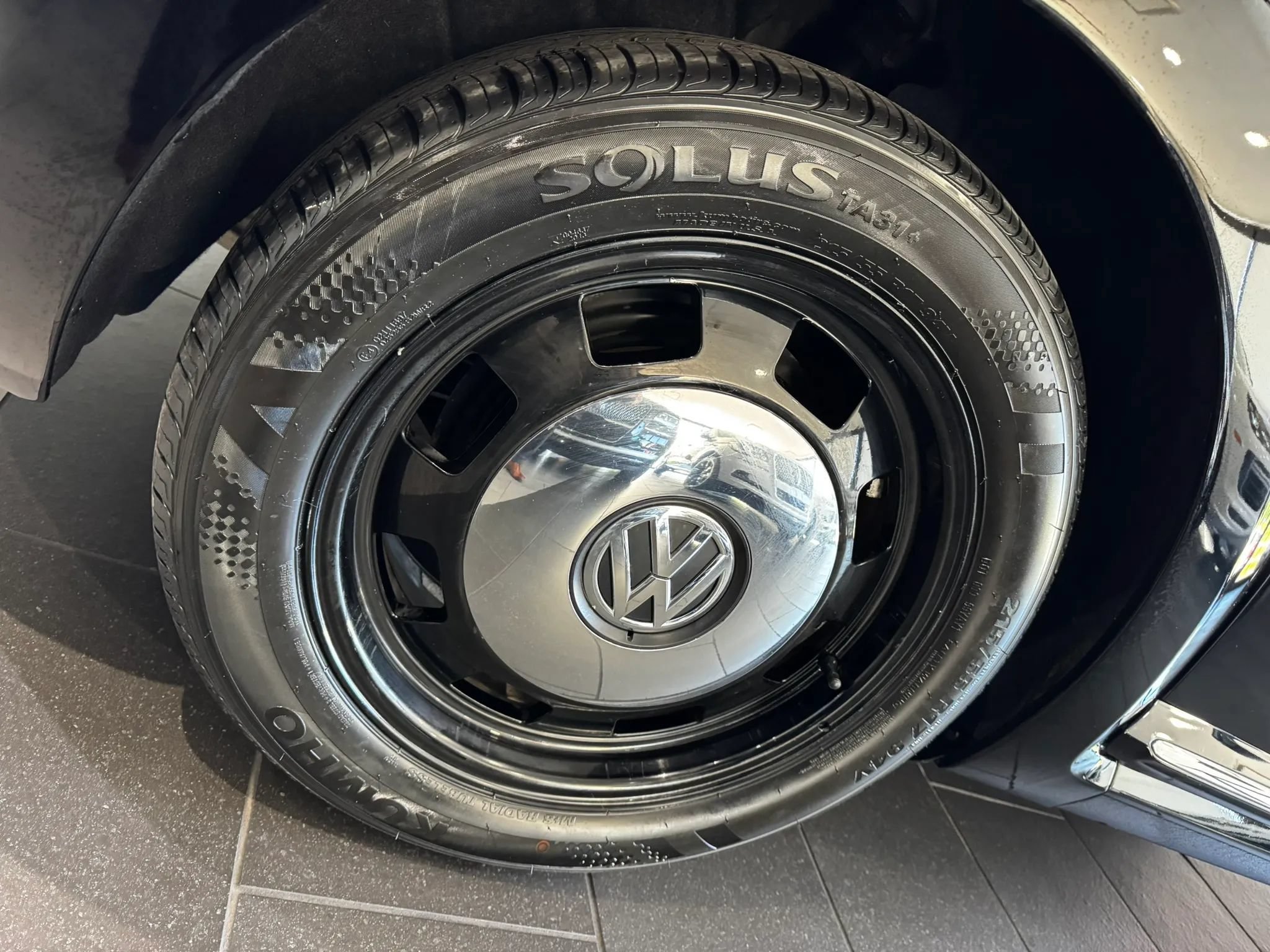 Used 2015 Volkswagen Beetle 1.8T FWD image 38
