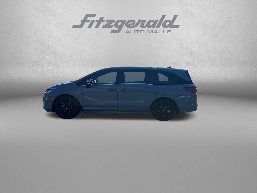 Used 2023 Honda Odyssey Sport image 4