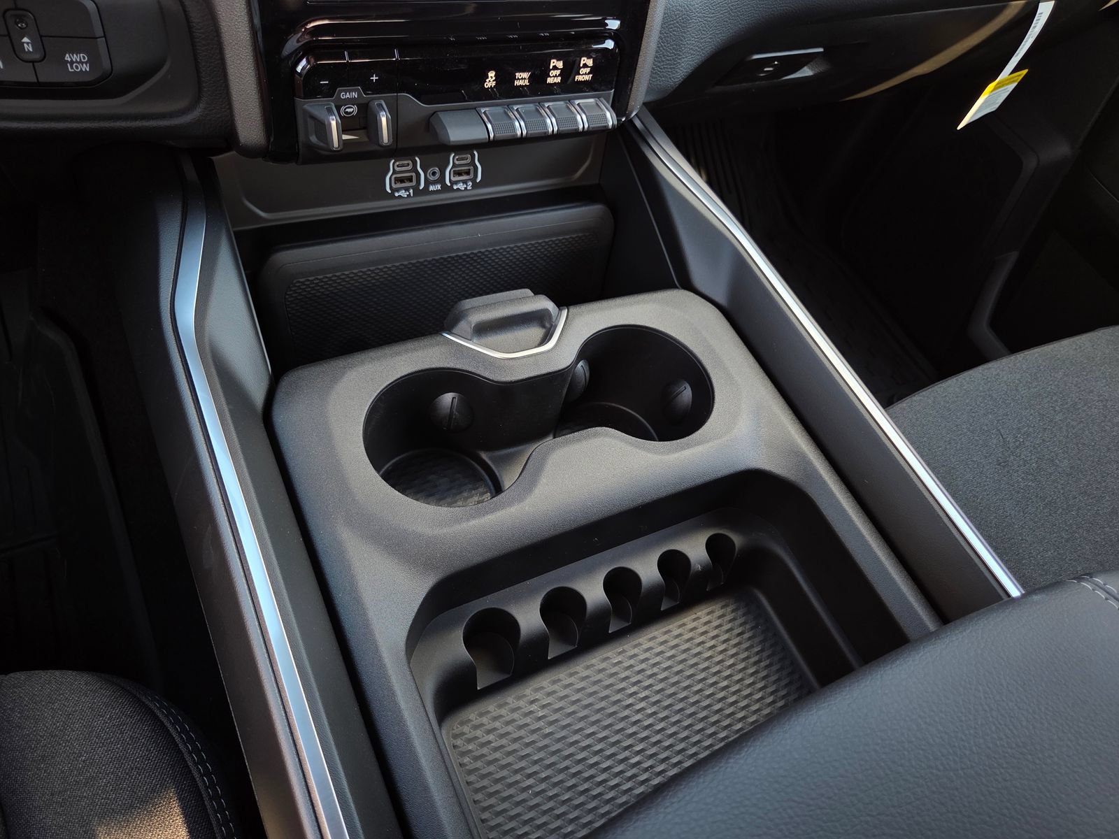 New 2026 RAM 2500 Big Horn AWD/4WD image 11