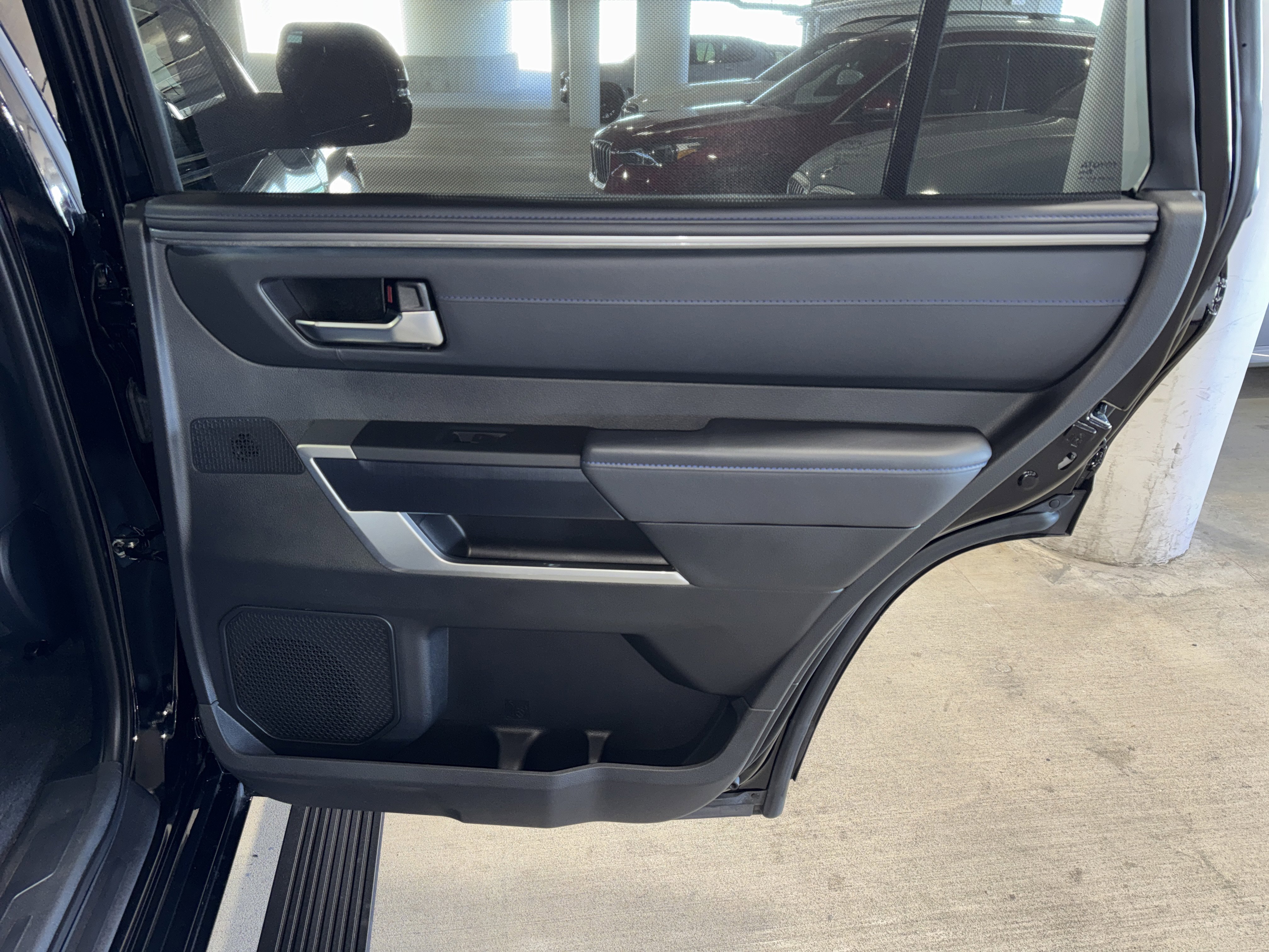 Used 2025 Toyota Sequoia Platinum image 11