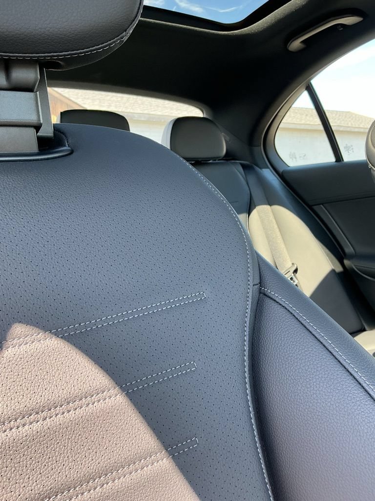 Used 2025 Mercedes-Benz C 300 4MATIC Sedan image 17