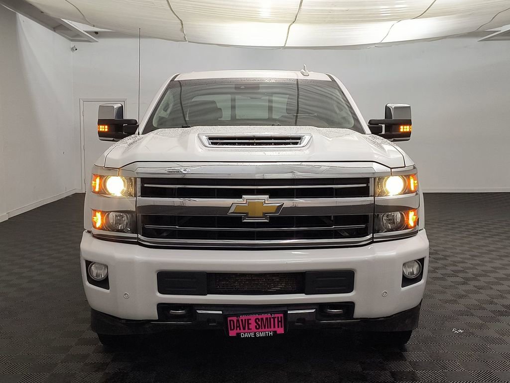 Used 2019 Chevrolet Silverado 2500 High Country w/ Duramax Plus Package image 5