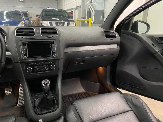 Used 2012 Volkswagen Golf 4-Door image 18