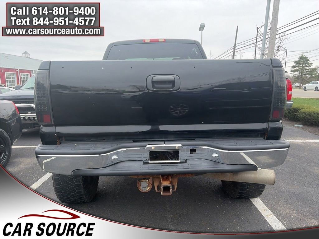 Used 2005 GMC Sierra 2500 SLT w/ Heavy-Duty Power Package image 6