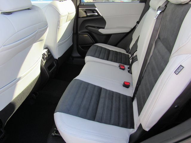 New 2026 Mitsubishi Outlander SE FWD image 8