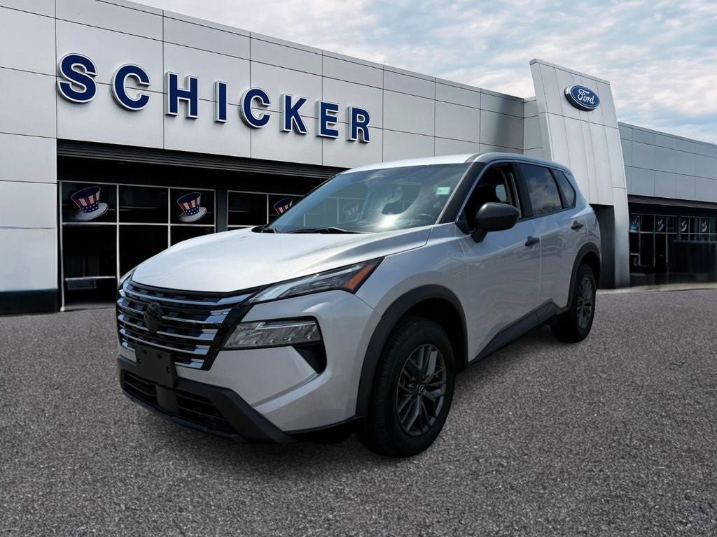 Used 2024 Nissan Rogue S FWD image 4