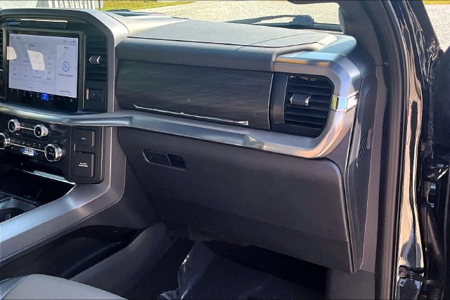 Used 2025 Ford F150 Lariat w/ Equipment Group 501A Mid AWD/4WD image 14