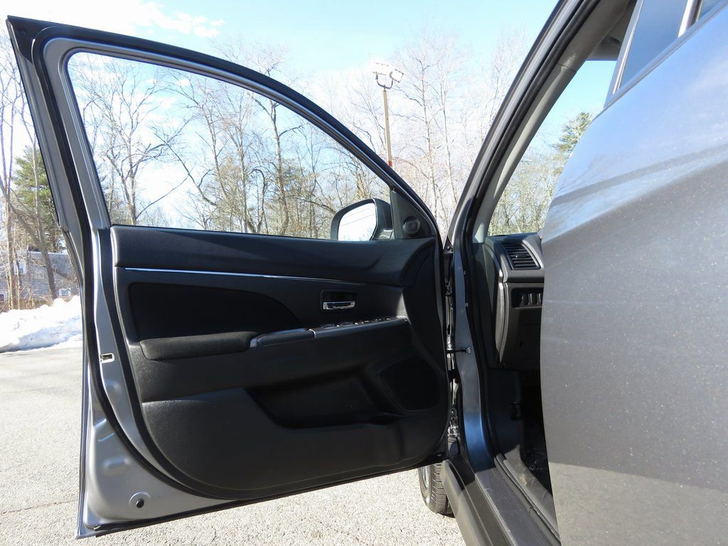 Used 2019 Mitsubishi Outlander Sport SE image 9