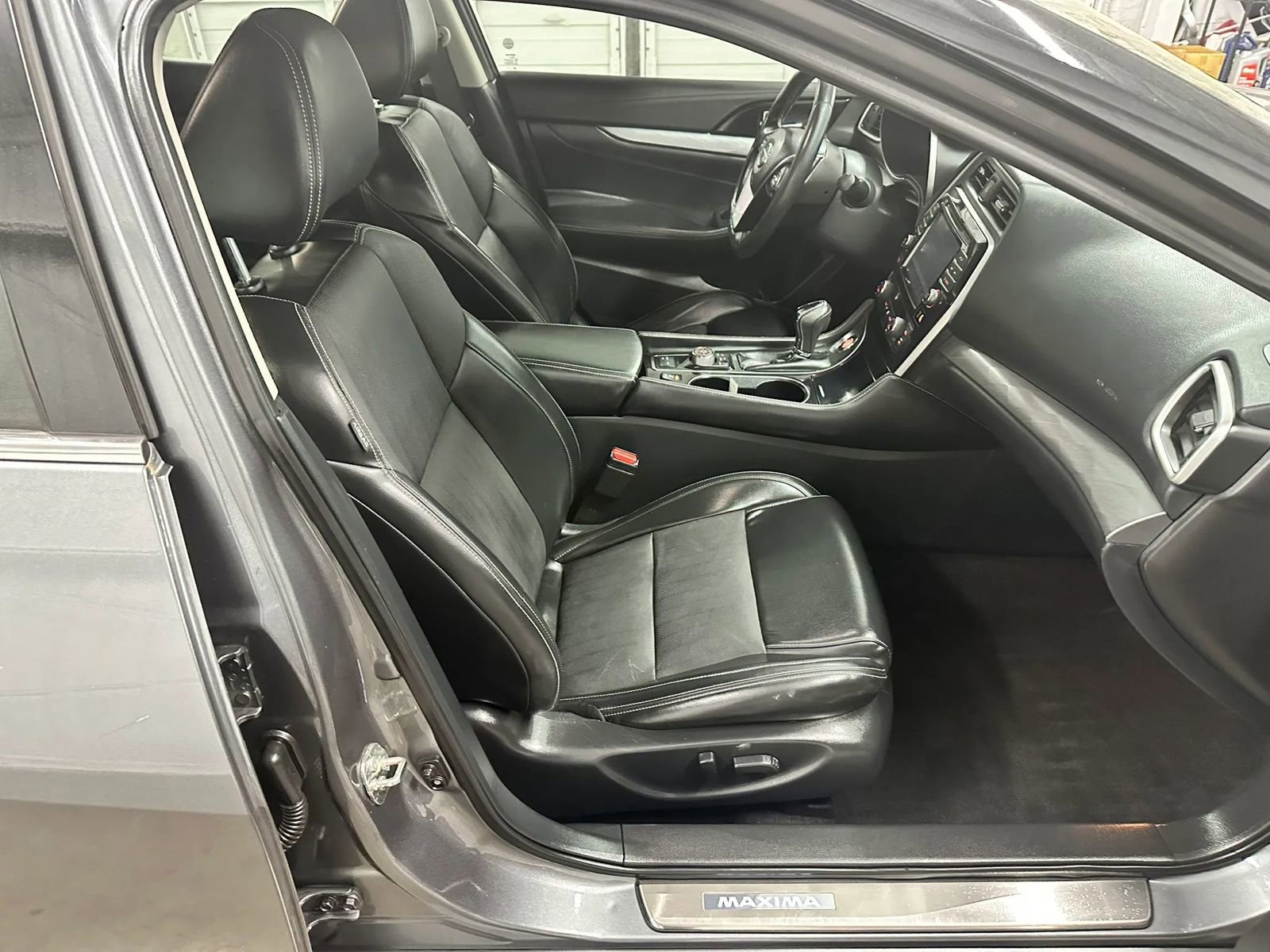 Used 2017 Nissan Maxima 3.5 SV w/ Dynamic Package FWD image 34