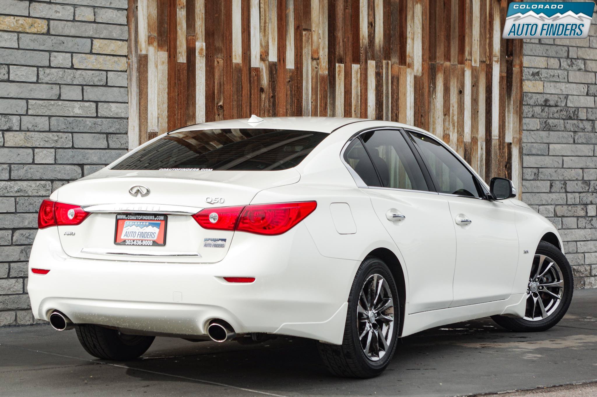 Used 2017 INFINITI Q50 Signature Edition w/ All Weather Package (L93) AWD/4WD image 7